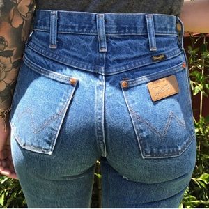 Vtg Wrangler High Waisted Straight Leg Jeans
